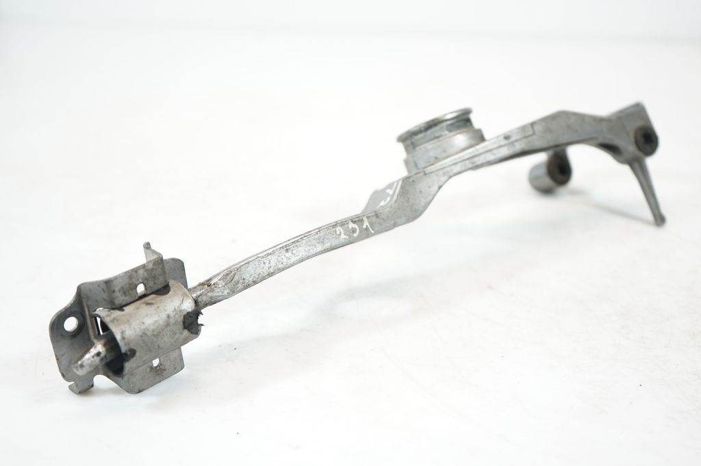 Gear shifter/selector (8)