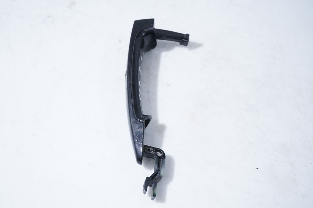 Front door exterior handle (2)
