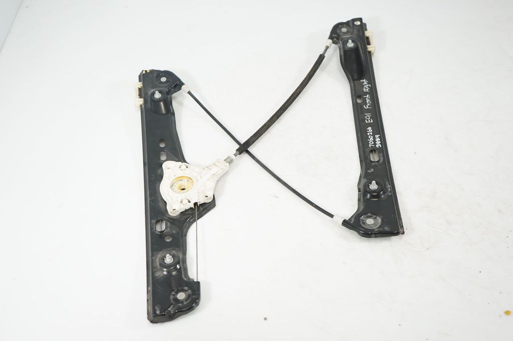 Front door window regulator with motor (4)