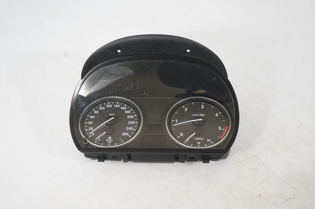 Speedometer (instrument cluster)