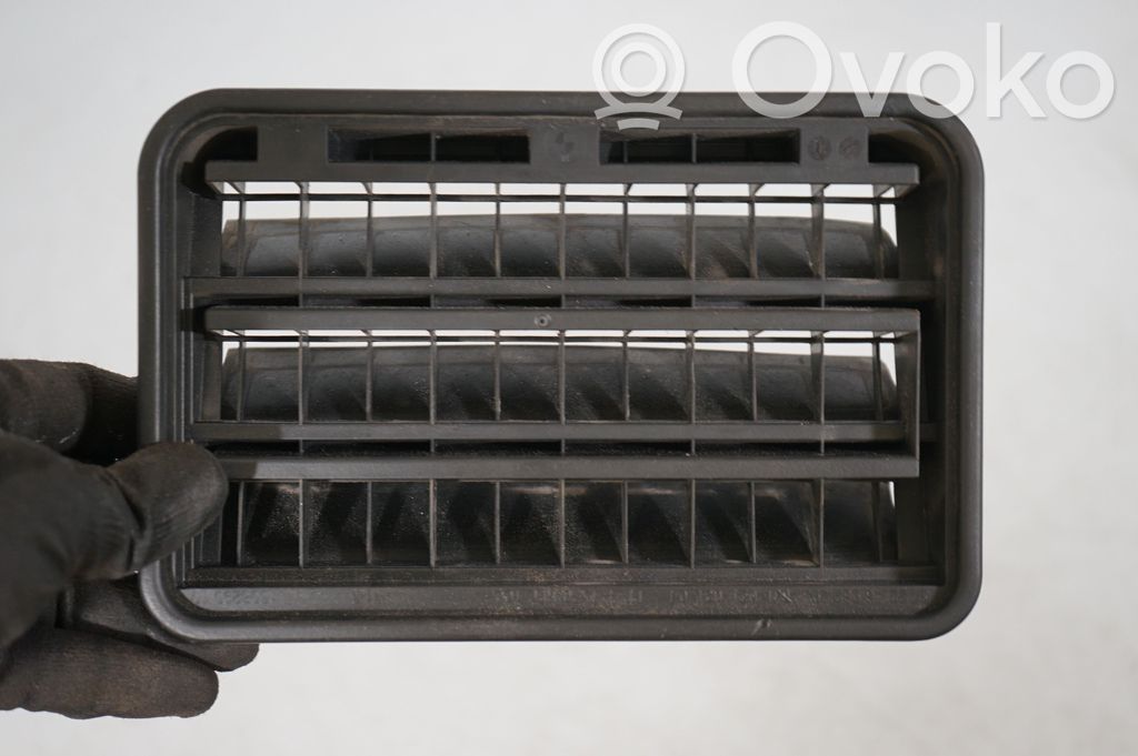 Quarter panel pressure vent (6)