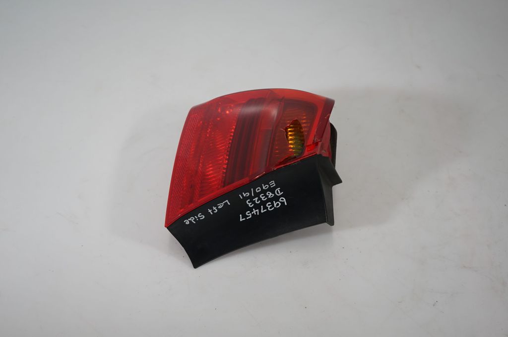 Rear/tail lights (2)