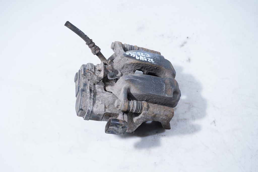 Rear brake caliper (2)