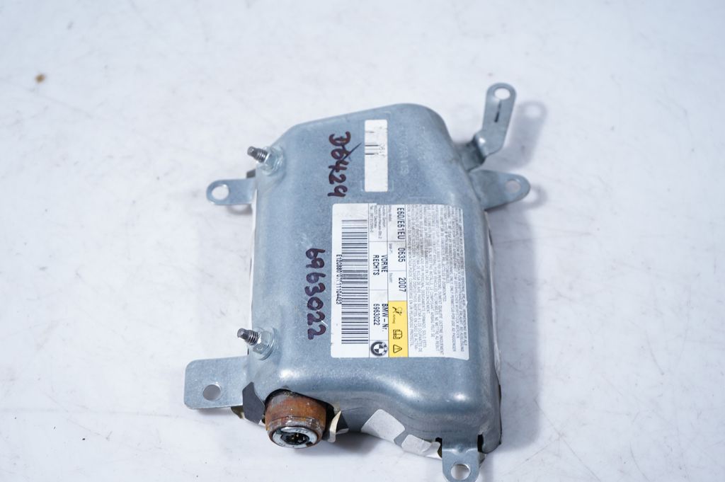 Front door airbag (2)