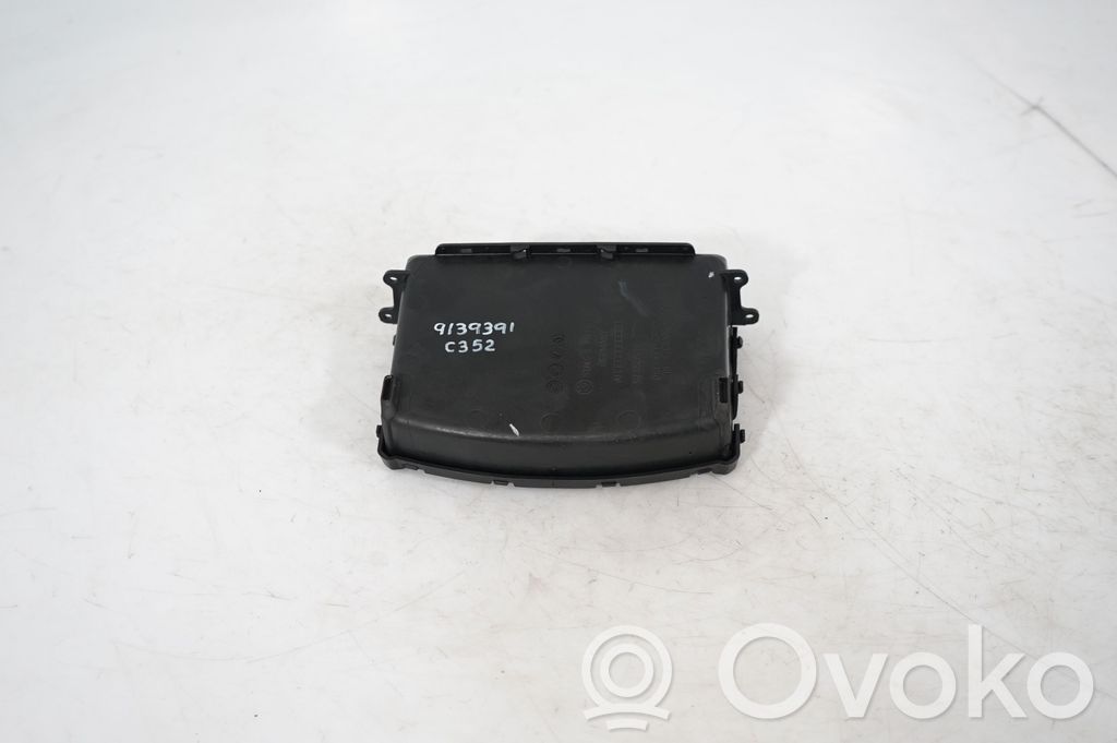 Glove box central console (3)