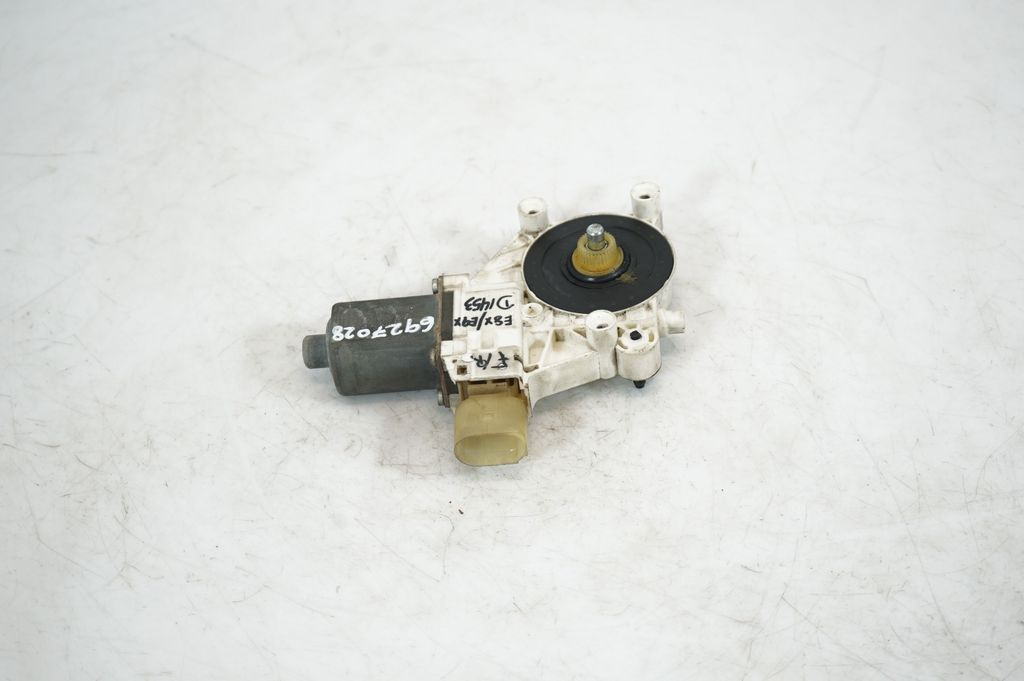 Front door window regulator with motor (3)