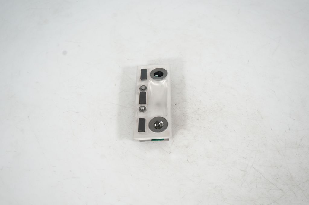 Front seat light (2)