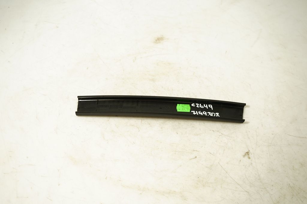 Other rear door trim element (6)