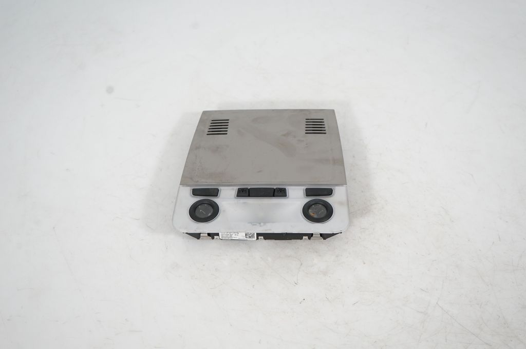 Front seat light (3)