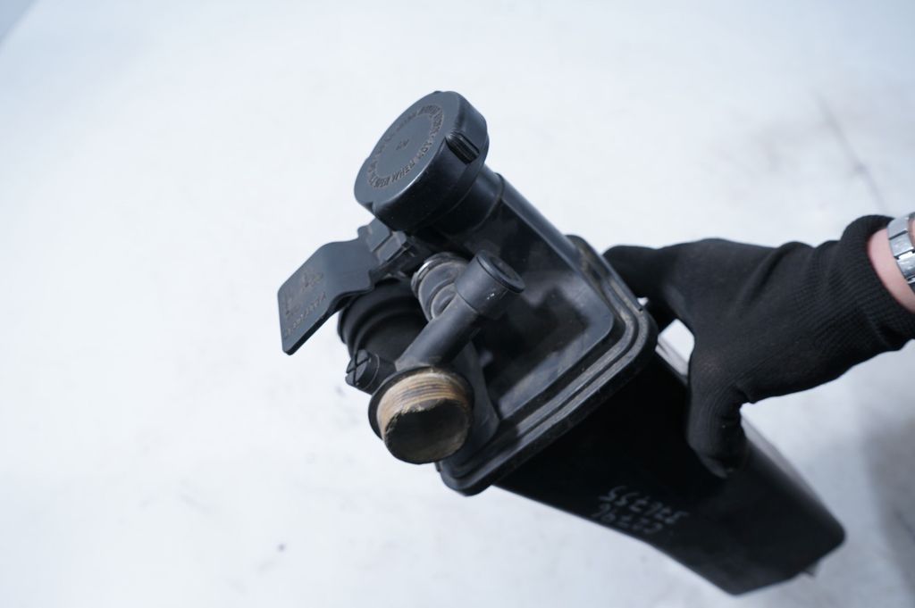 Tailgate/trunk/boot lock/catch/latch (7)