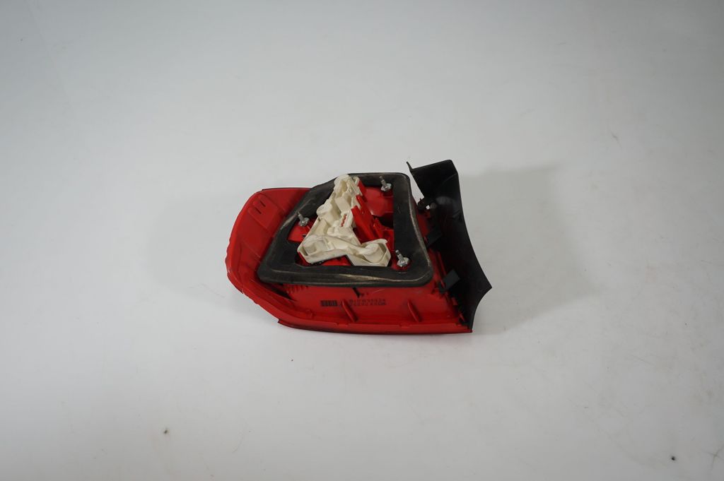 Rear/tail lights (5)