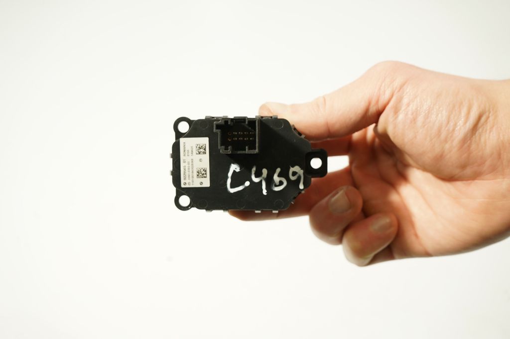 Engine start stop button switch (9)