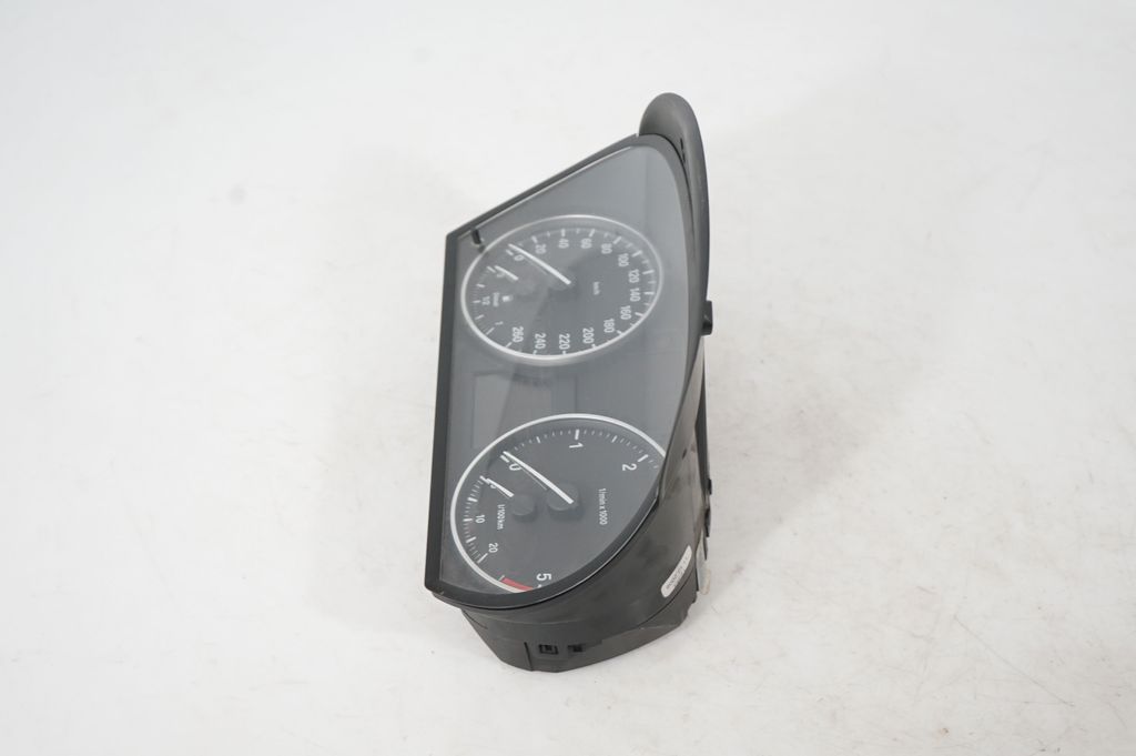 Speedometer (instrument cluster) (2)