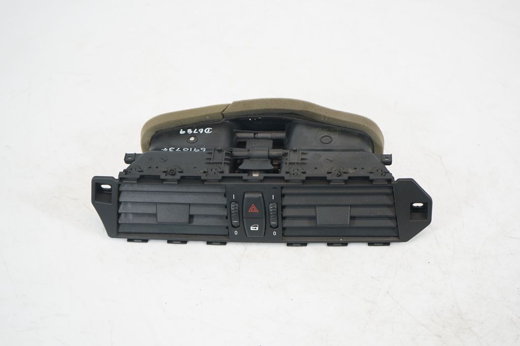 Dash center air vent grill