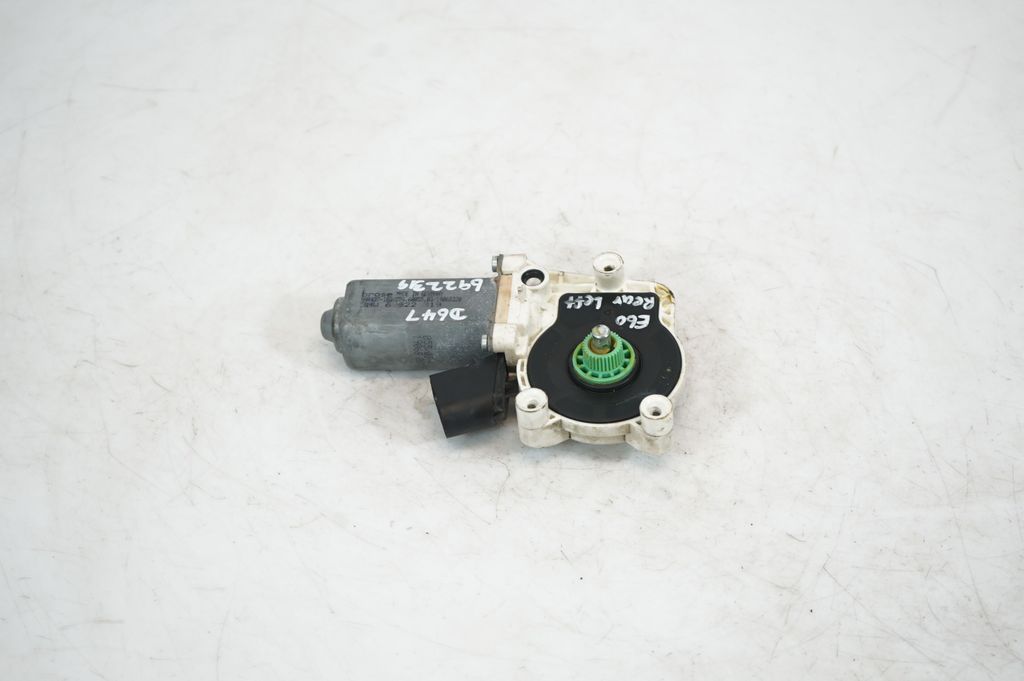 Rear door window regulator motor (3)