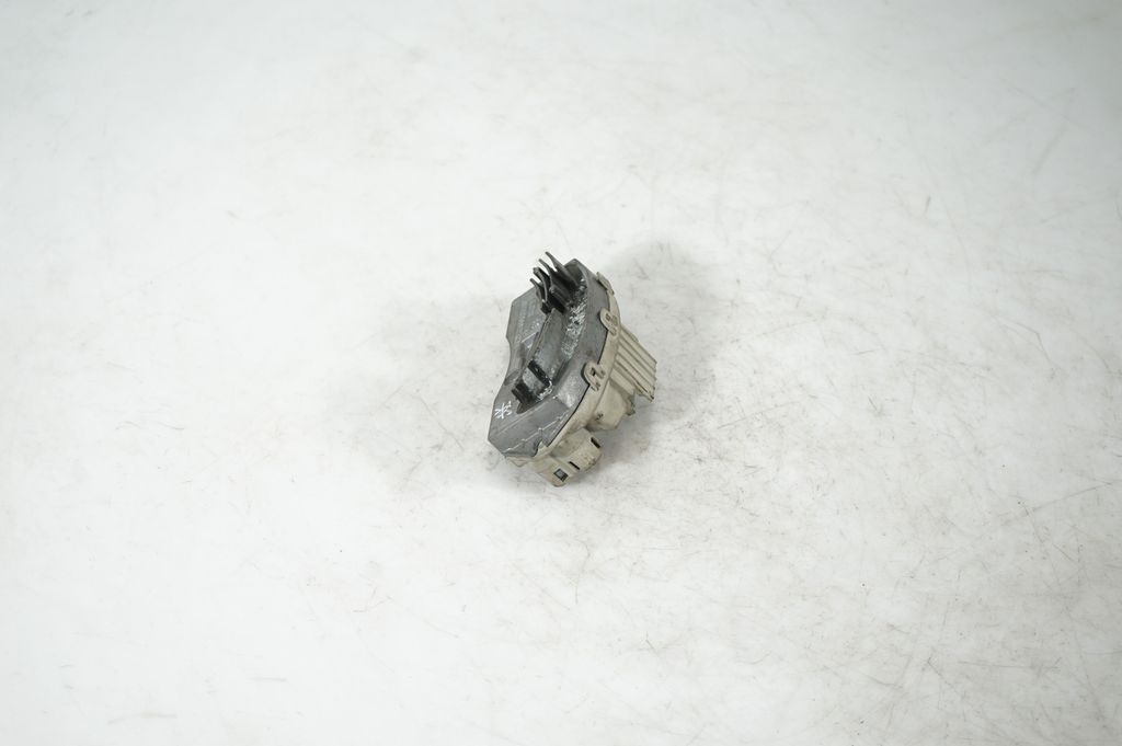 Heater blower motor/fan resistor (2)