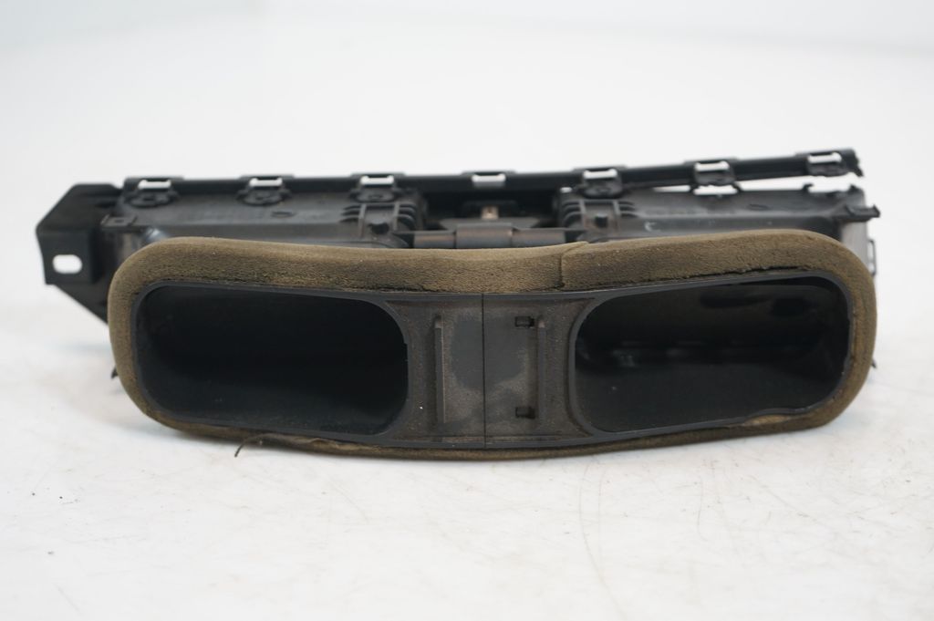 Dash center air vent grill (7)
