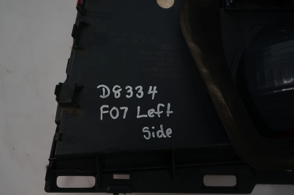 Rear/tail lights (8)