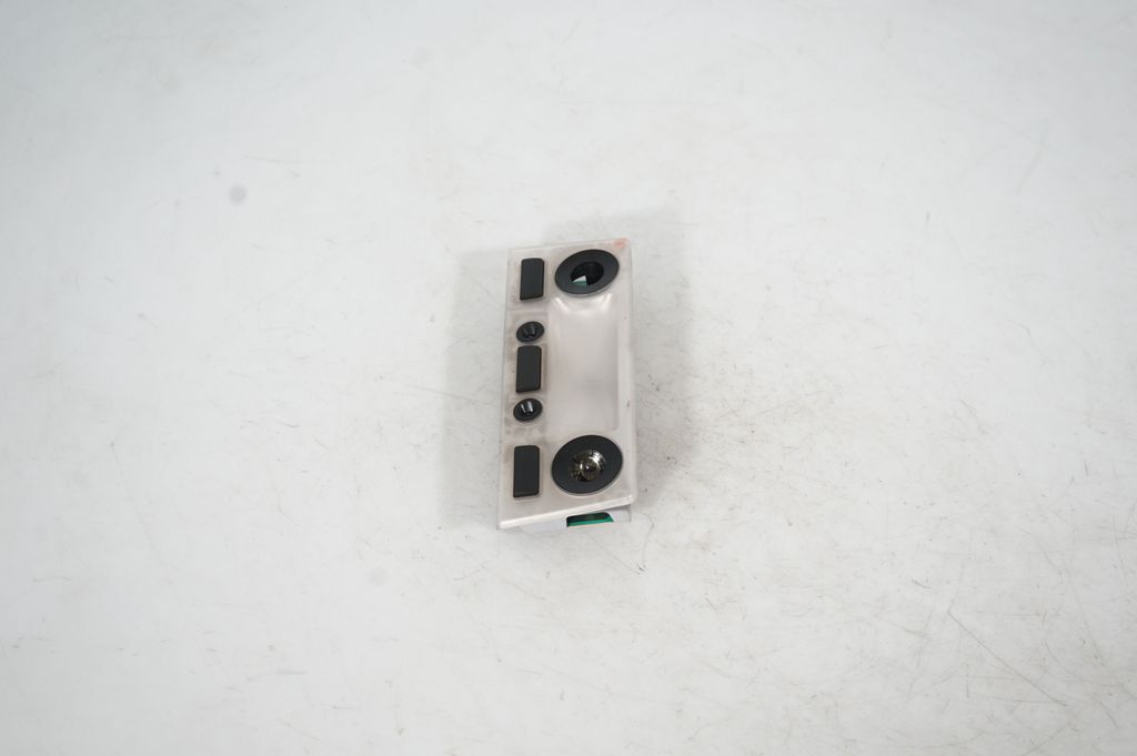 Front seat light (2)