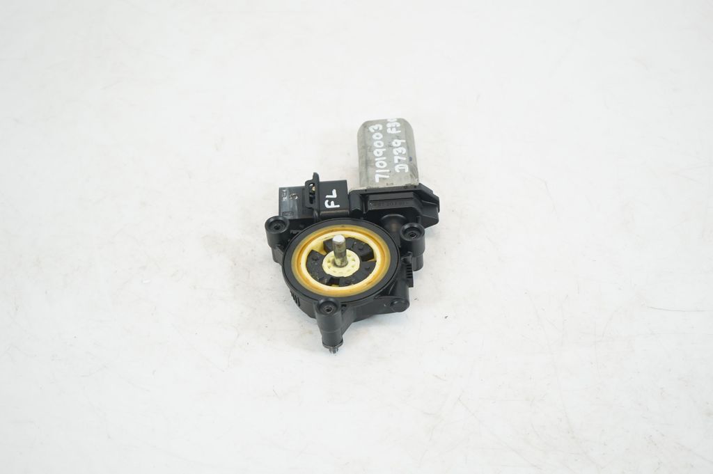 Front door window regulator with motor (4)