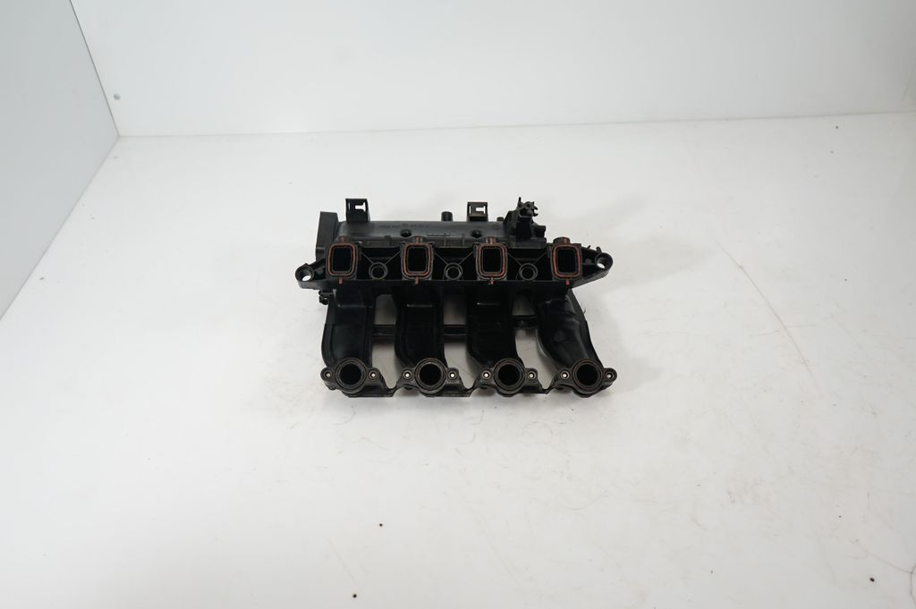 Intake manifold (5)