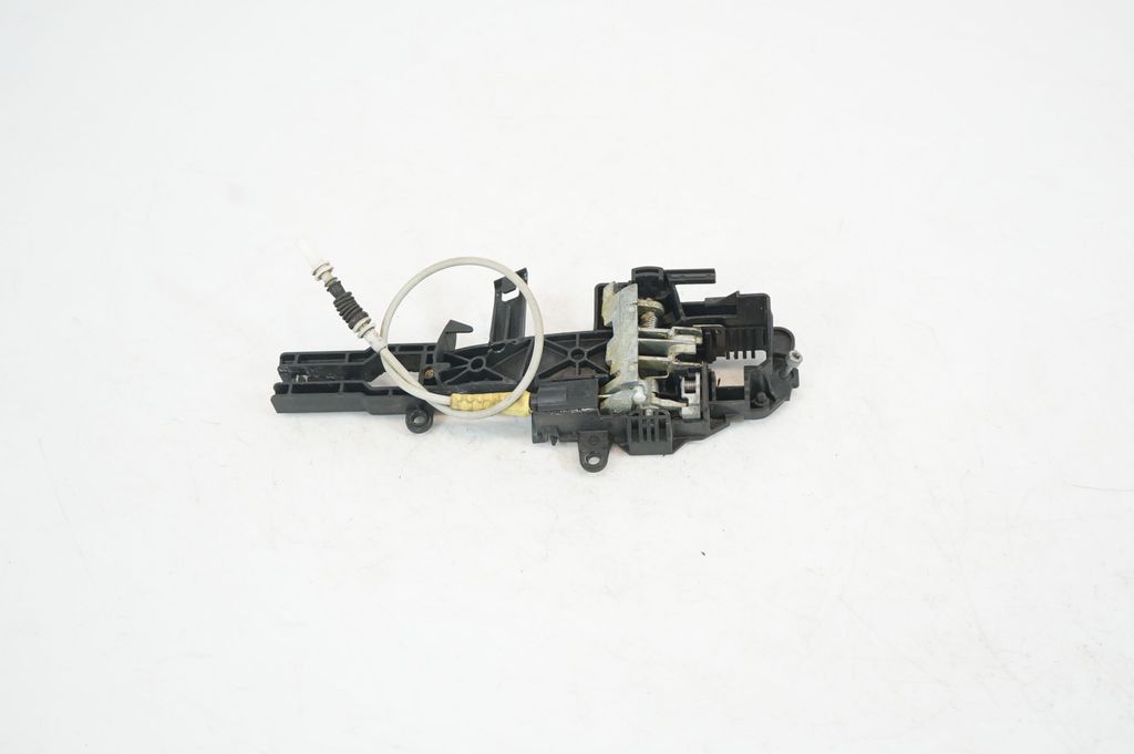 Front door exterior handle/bracket (5)