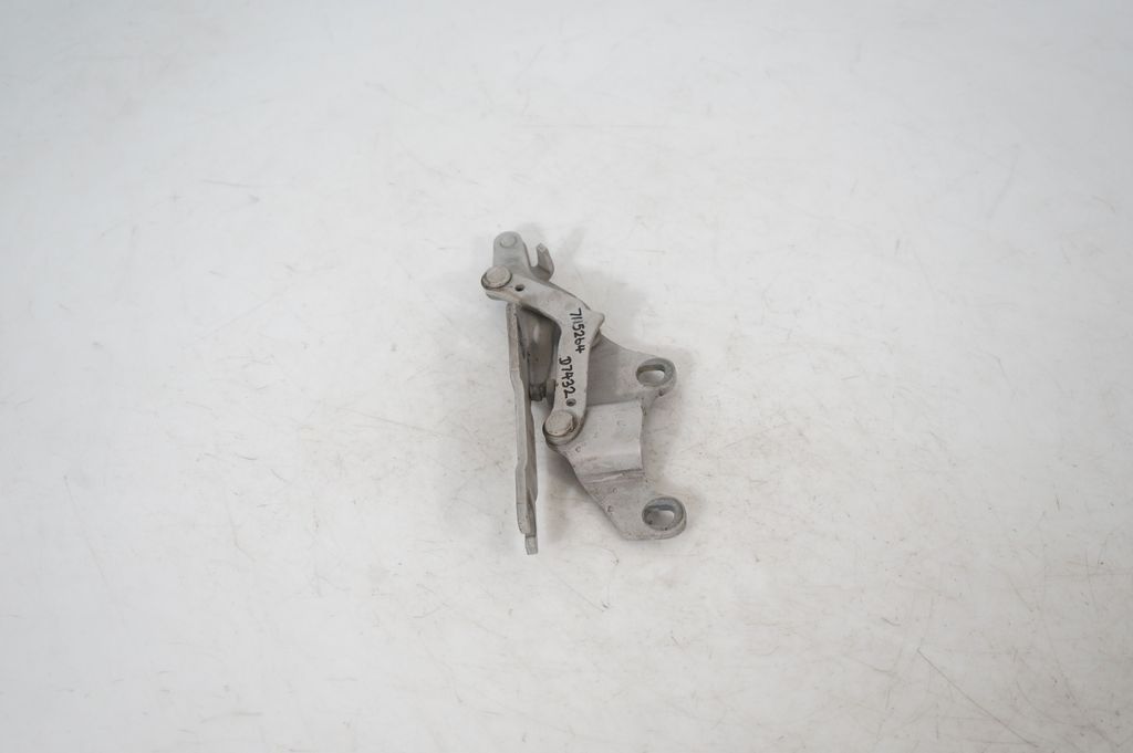 Engine bonnet/hood hinges (2)