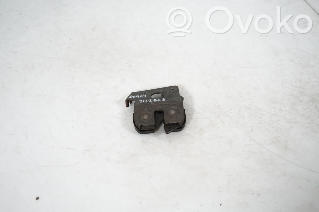 Seat back rest lock catch