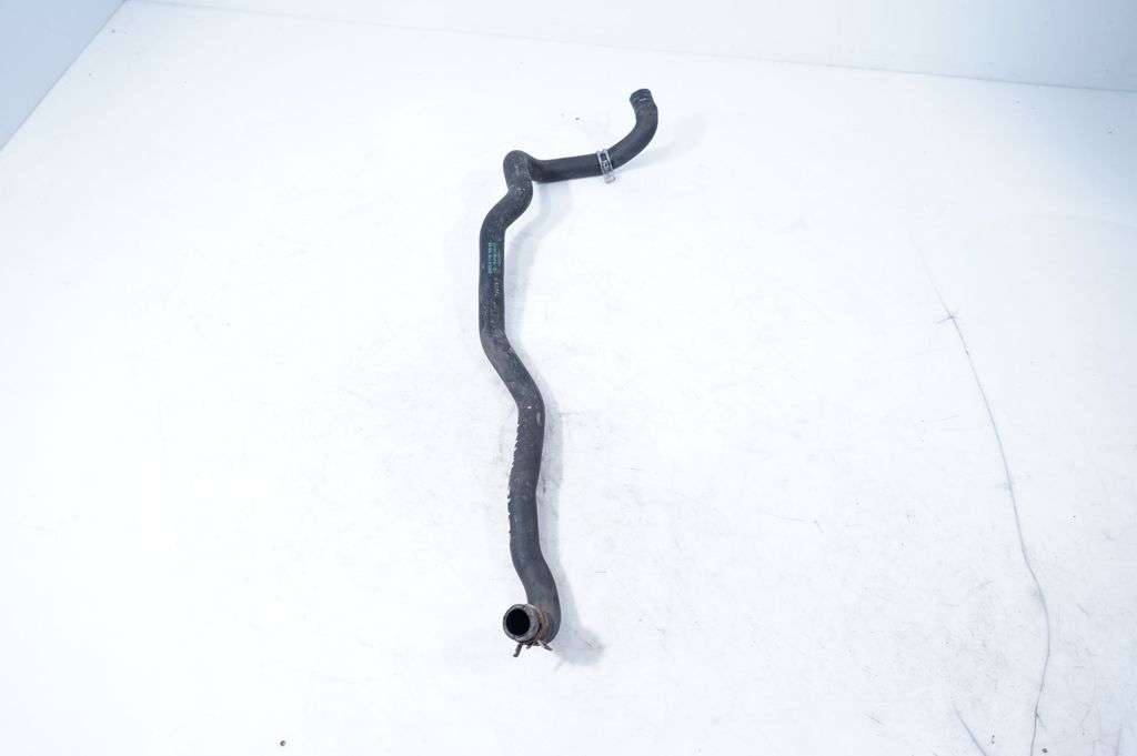 Engine coolant pipe/hose (4)