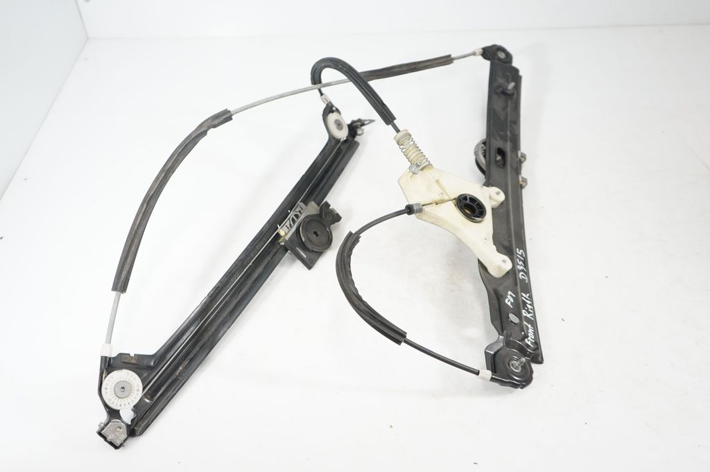 Front door window regulator with motor (4)