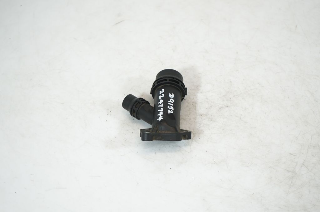 Engine coolant pipe/hose (2)