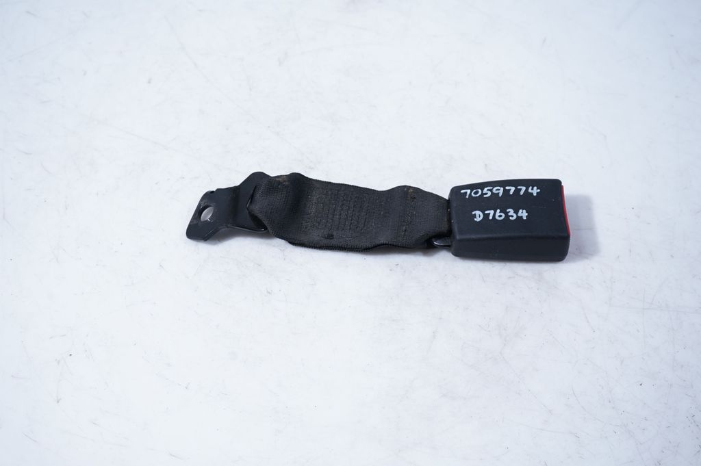 Rear seatbelt buckle