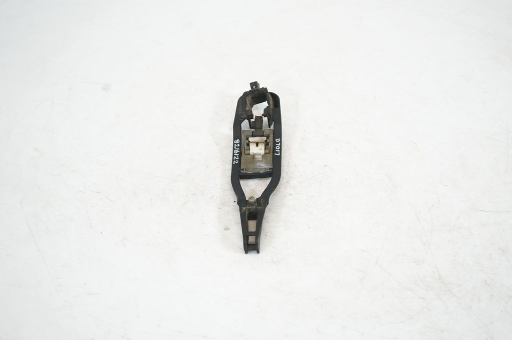 Front door exterior handle (2)