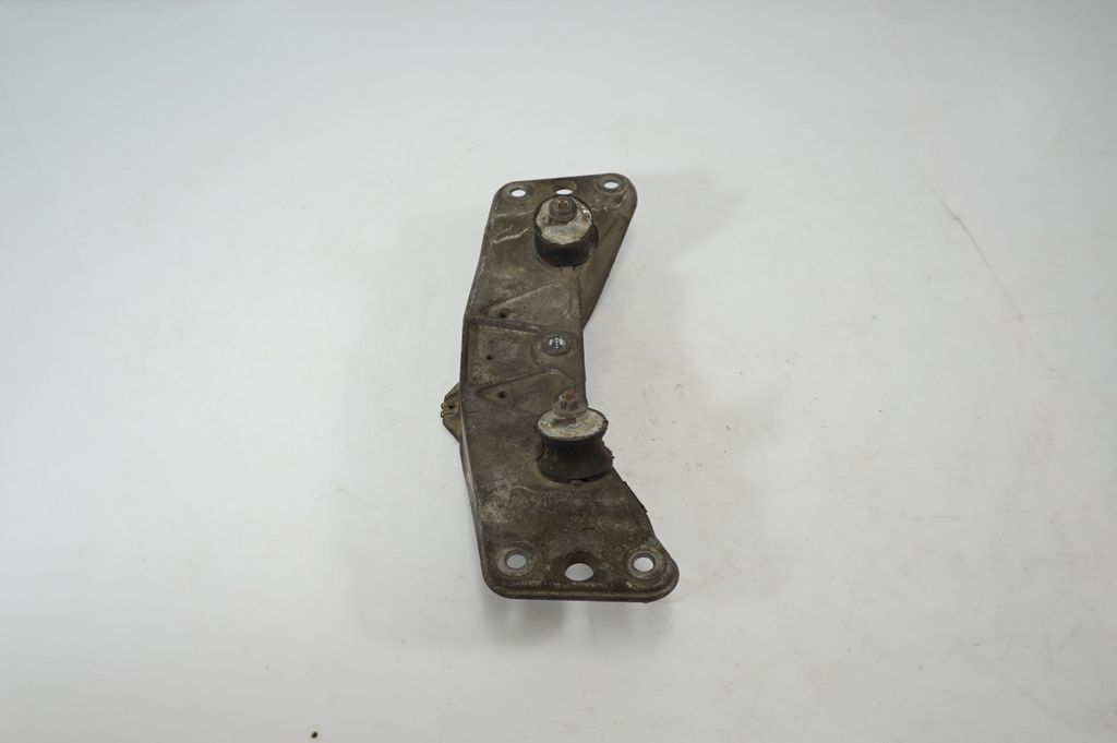 Gearbox mounting bracket (2)