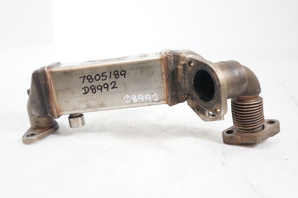 EGR valve cooler (11)
