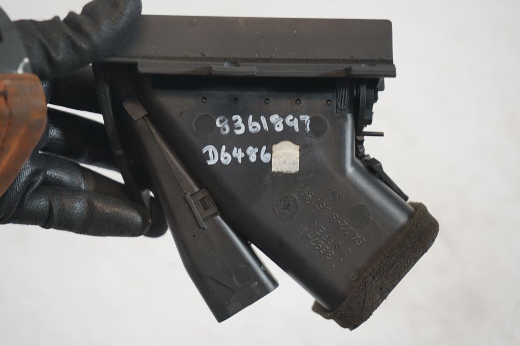 Dashboard side air vent grill/cover trim (8)