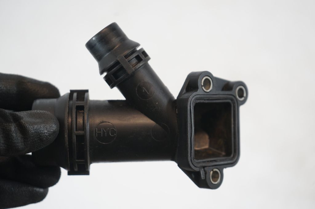 Engine coolant pipe/hose (7)