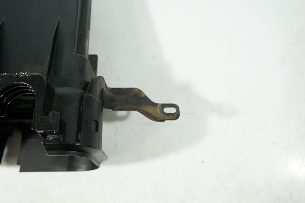 Other engine bay part (7)