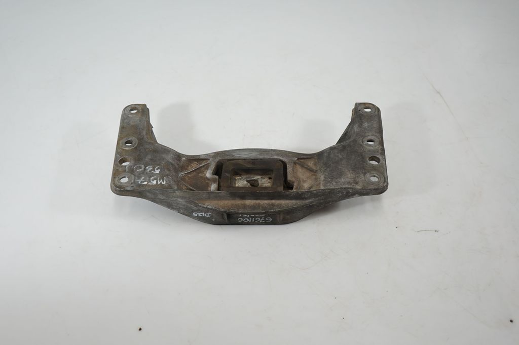 Gearbox mounting bracket (5)