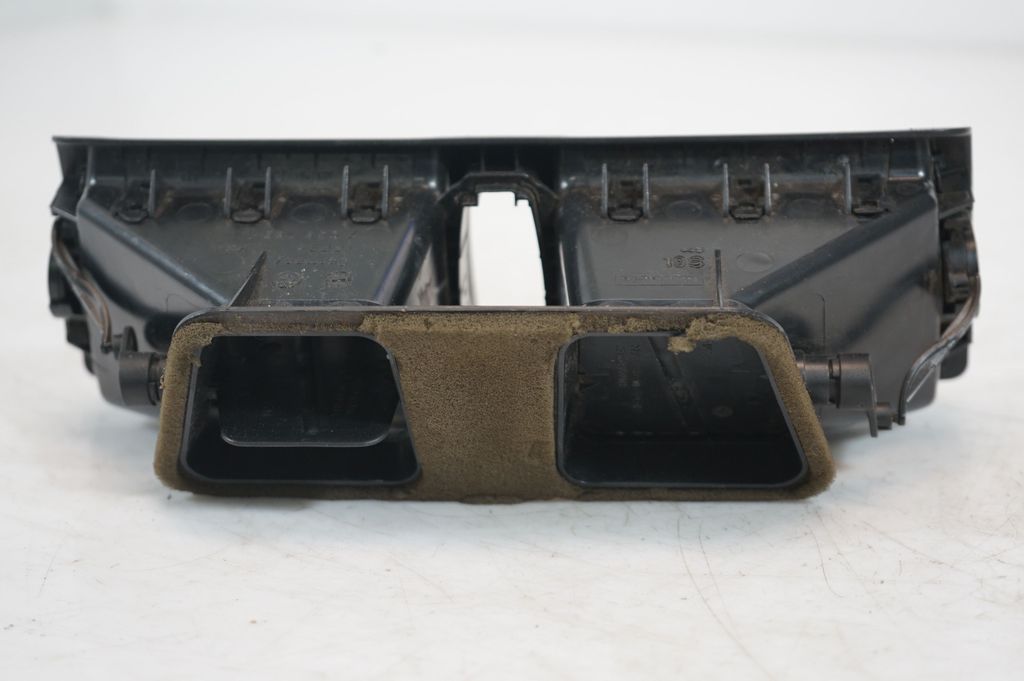 Dash center air vent grill (7)
