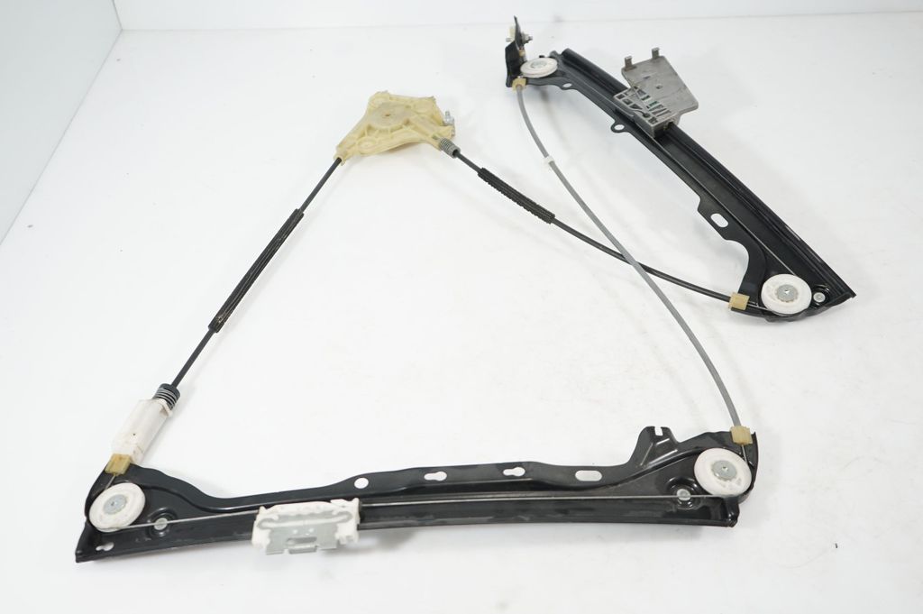 Front door window regulator with motor (5)