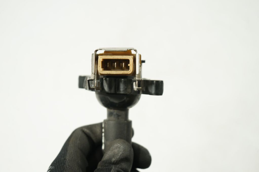 High voltage ignition coil (7)