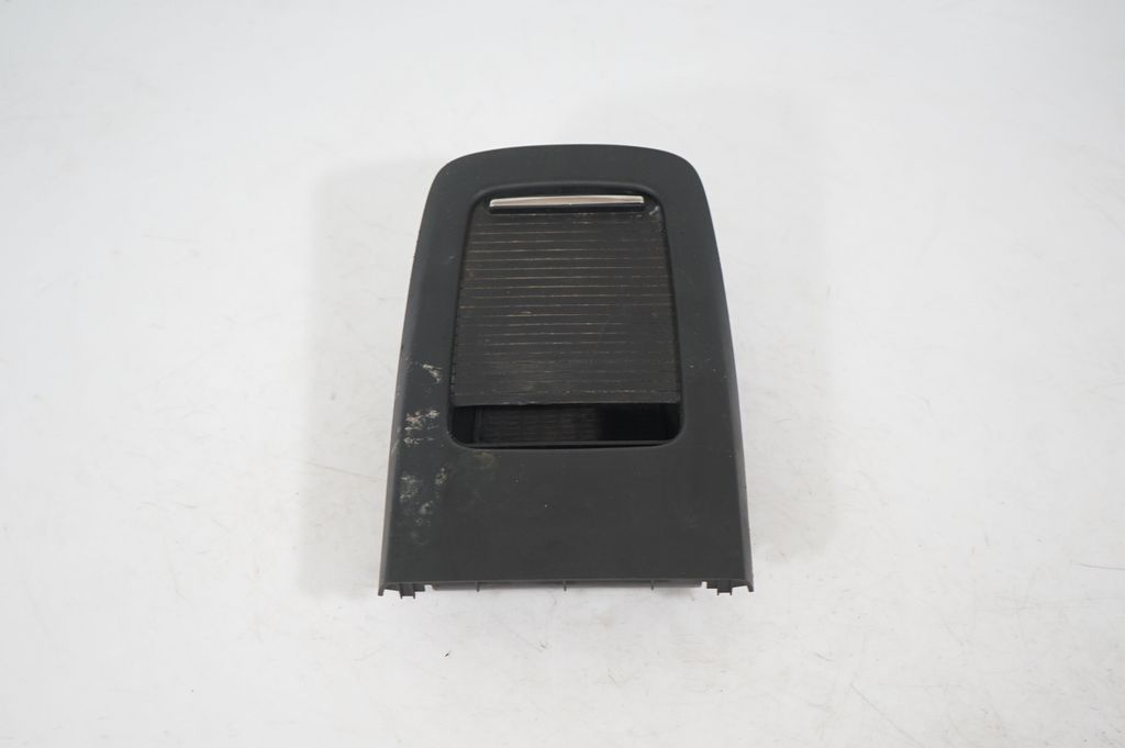 Glove box central console (3)