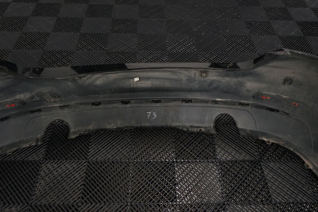 Rear bumper (11)