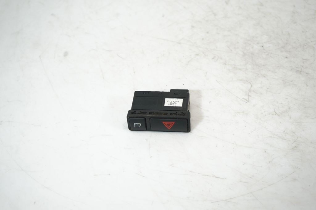 Hazard light switch (5)