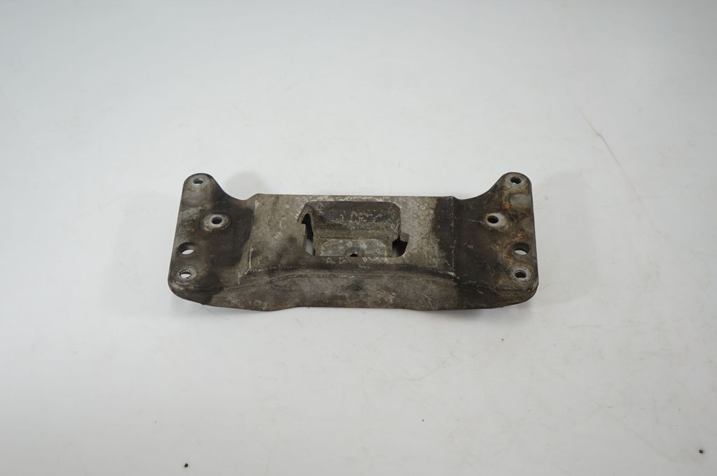 Gearbox mounting bracket (5)