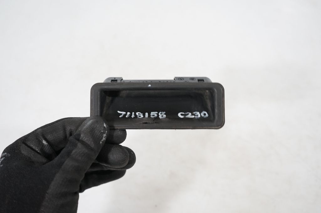 Tailgate/trunk/boot exterior handle (8)