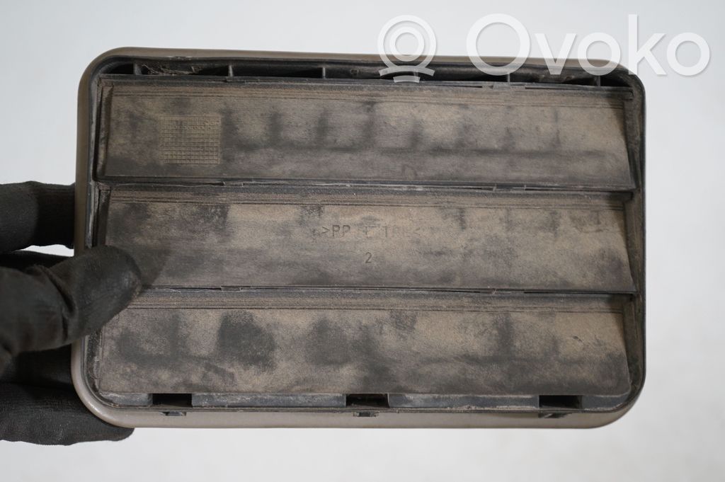 Quarter panel pressure vent (7)