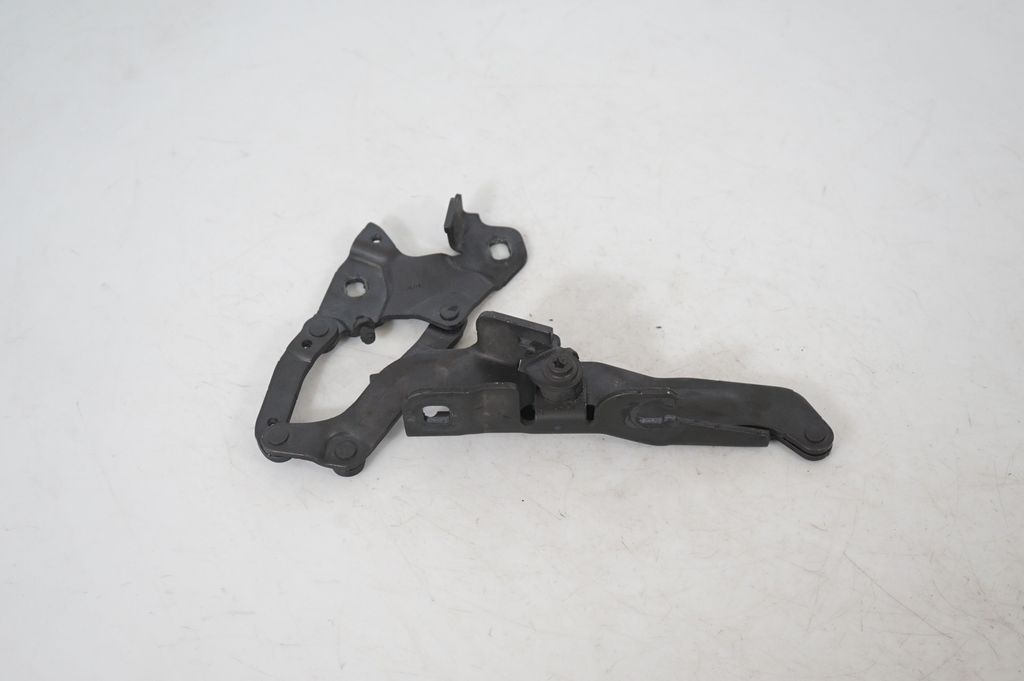 Engine bonnet/hood hinges (5)