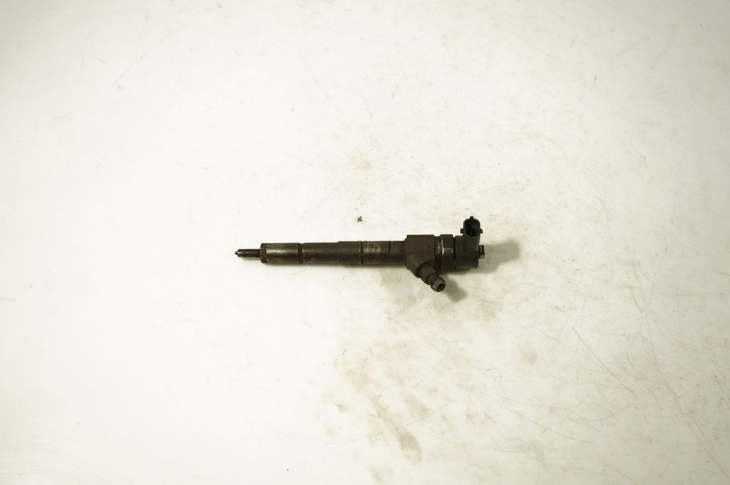 Fuel injector (4)